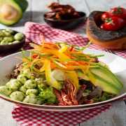 Avokado Mozarella Salatası